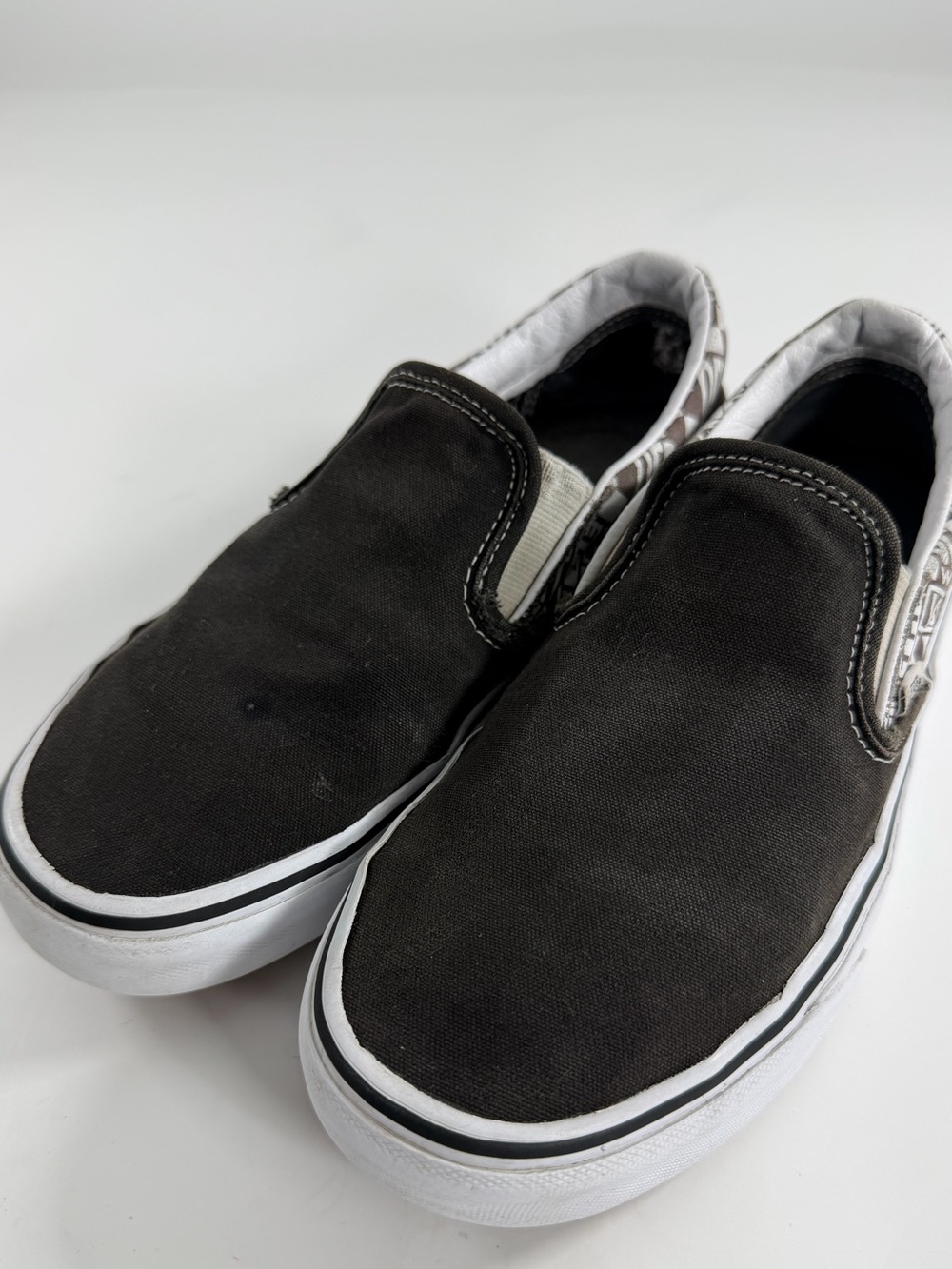 Vans Classic Slip On Black Graphic Logo Print Mens 7 Women 8.5 Sneakers 751505